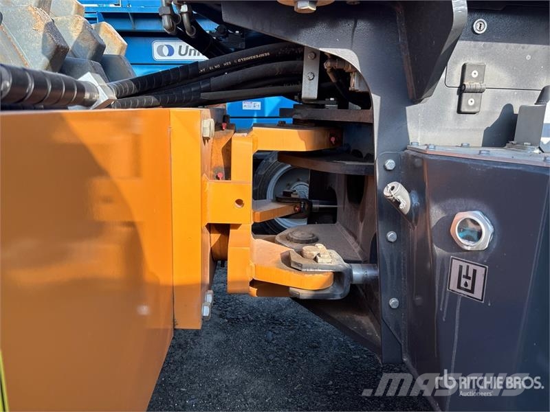 CASE SV211E Smooth Drum Compactor Rolos compactadores monocilíndricos