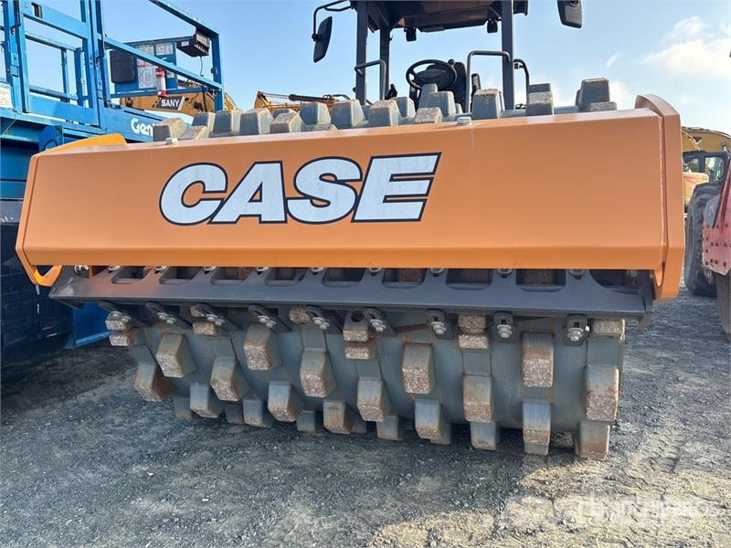 CASE SV211E Smooth Drum Compactor Rolos compactadores monocilíndricos