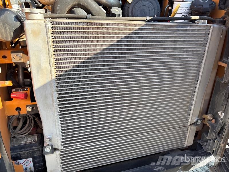 CASE TR270B Skid steer mini nakladalci