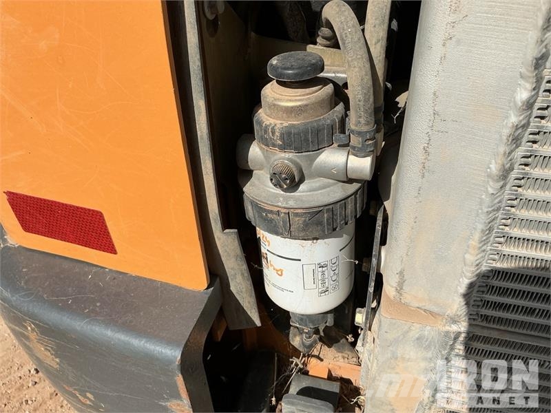 CASE TR340B Kompaktrakodók