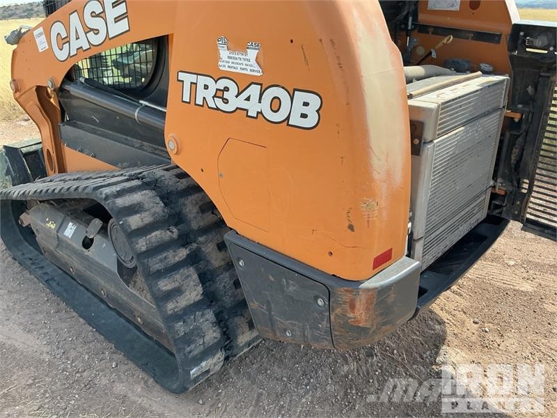 CASE TR340B Kompaktrakodók