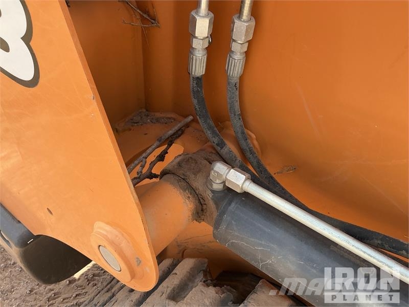 CASE TR340B Kompaktrakodók