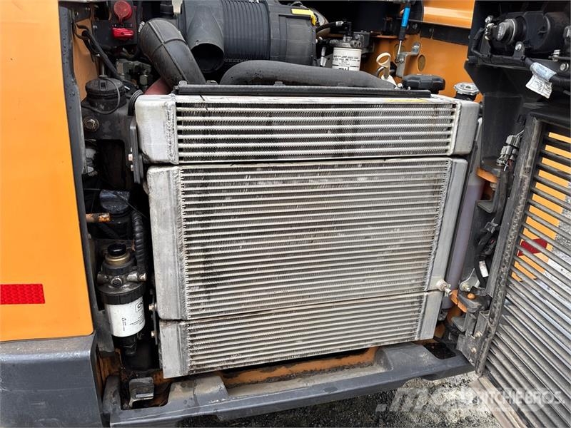 CASE TR340B Kompaktlaadurid