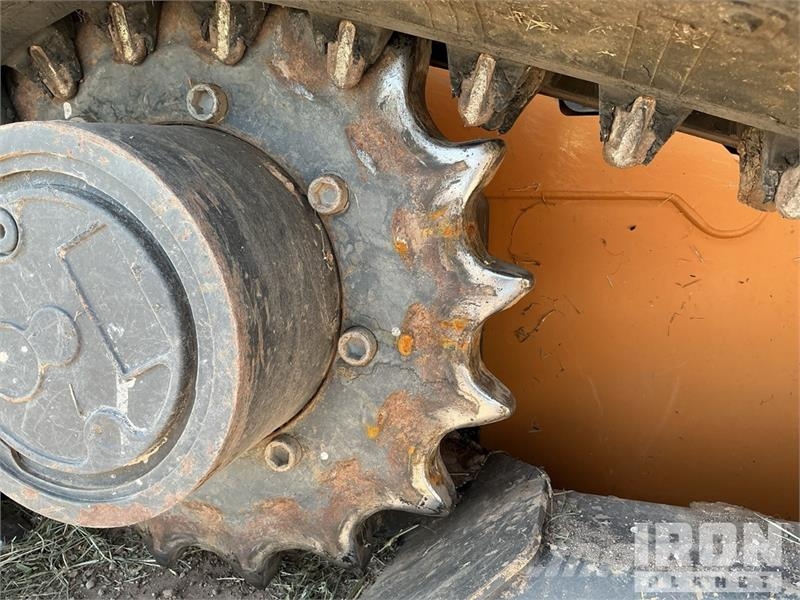 CASE TR340B Kompaktrakodók