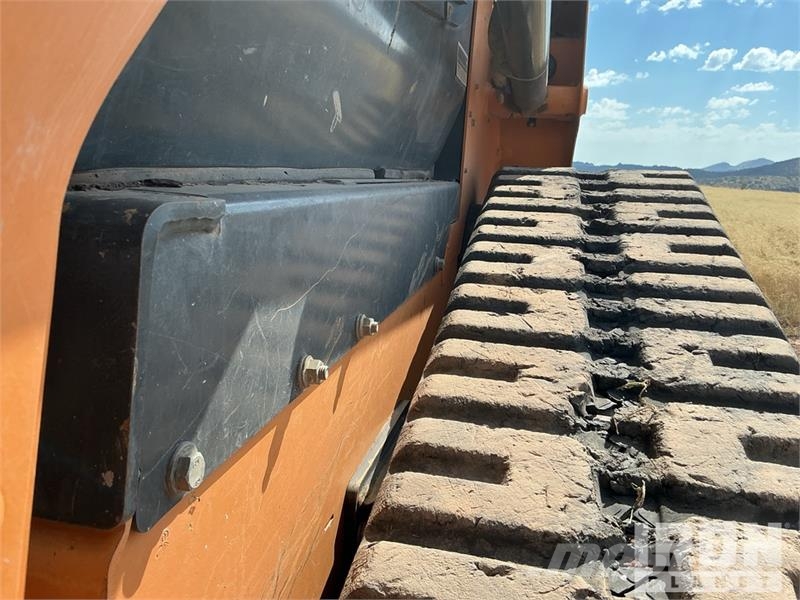 CASE TR340B Kompaktrakodók