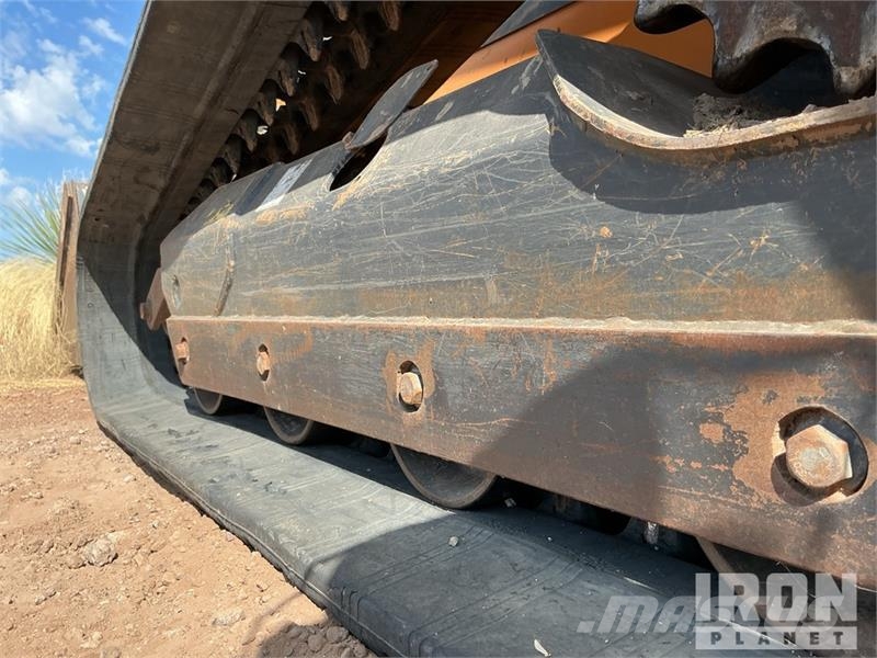 CASE TR340B Kompaktrakodók
