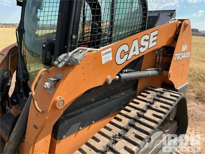 CASE TR340B Kompaktrakodók