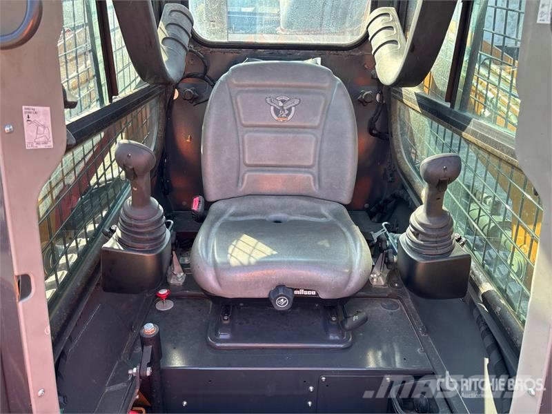 CASE TR340B Skid steer mini nakladalci
