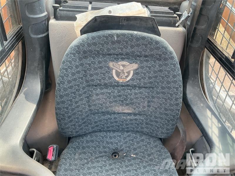 CASE TR340B Kompaktrakodók