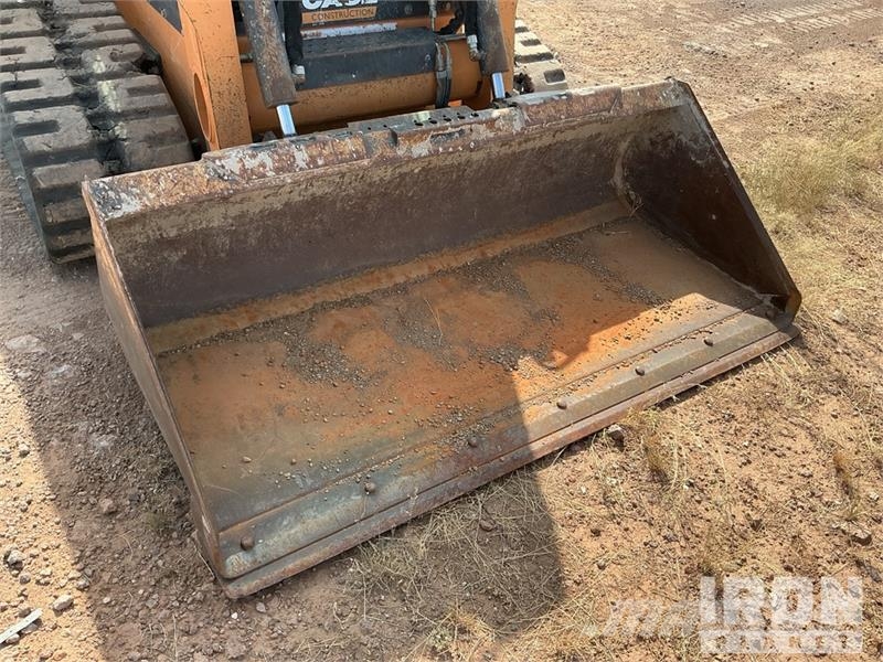 CASE TR340B Kompaktrakodók