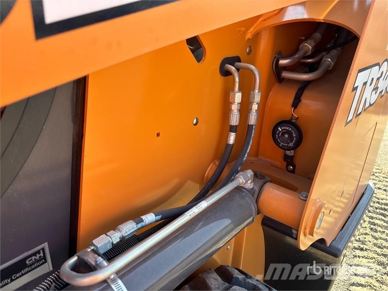 CASE TR340B Skid steer mini nakladalci