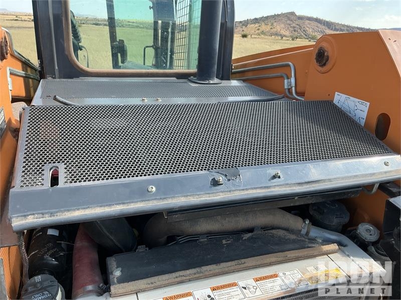 CASE TR340B Kompaktrakodók
