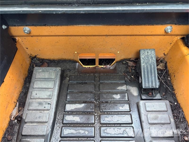CASE TR340B Kompaktlaadurid