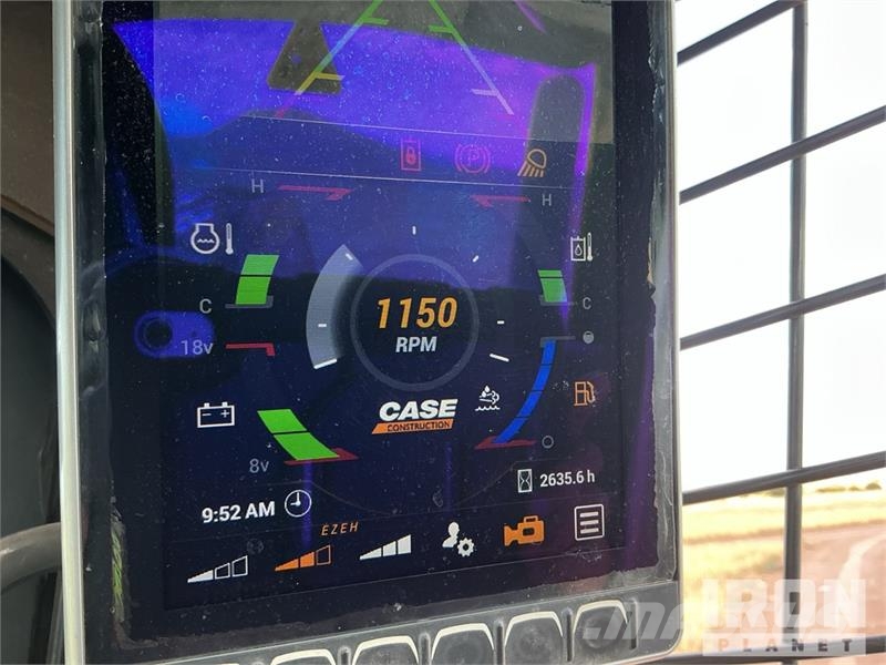 CASE TR340B Kompaktrakodók