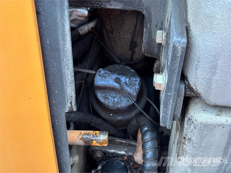 CASE TR340B Kompaktlaadurid