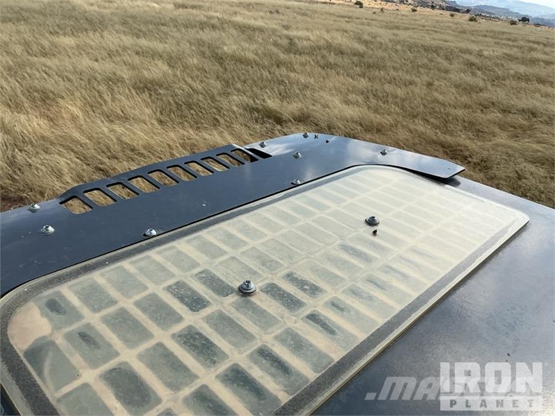 CASE TR340B Kompaktrakodók