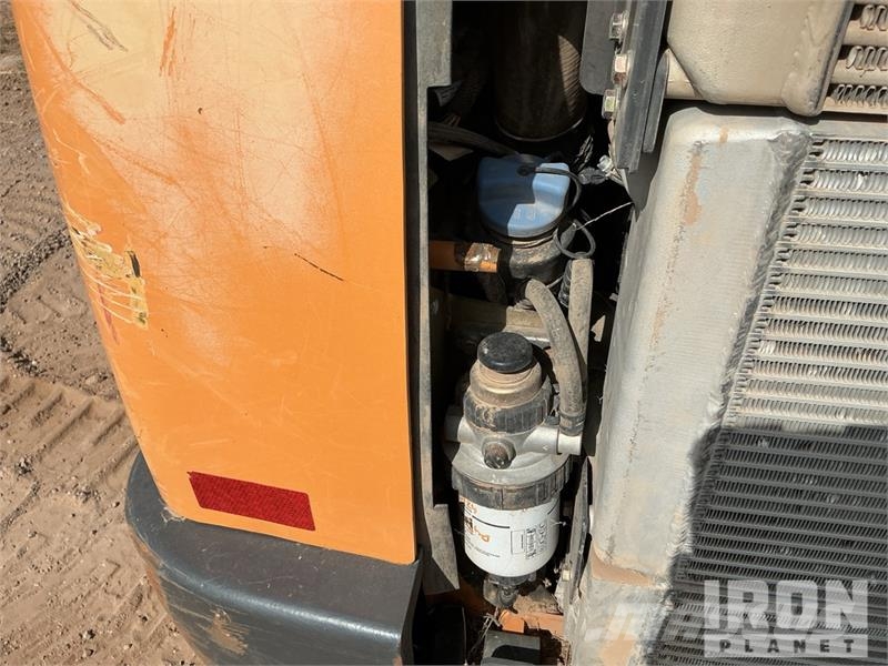 CASE TR340B Kompaktrakodók
