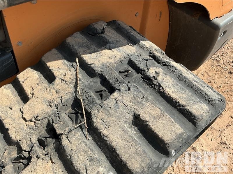 CASE TR340B Kompaktrakodók