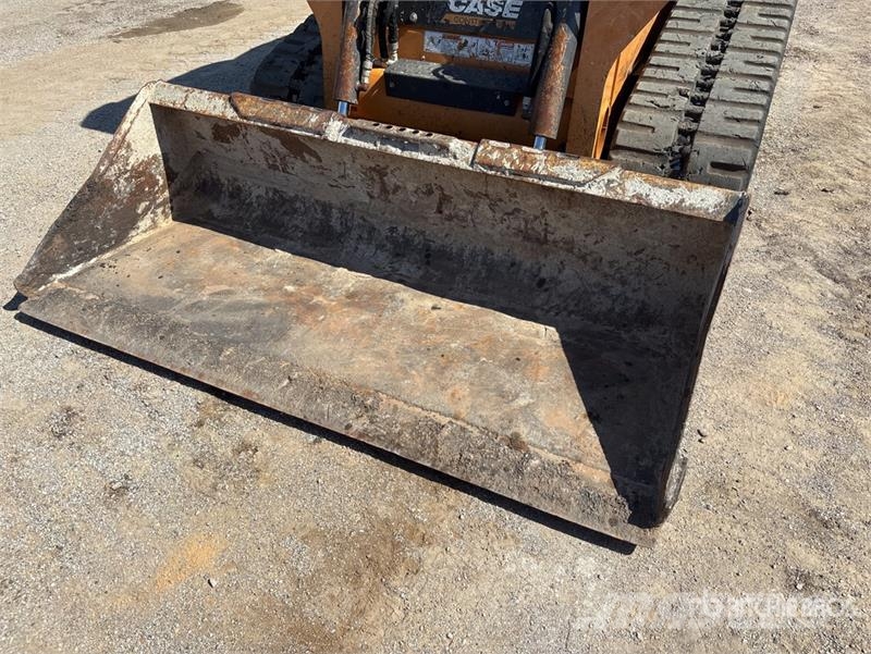 CASE TV370B Two-Speed Compact Track Loader  스키드로더