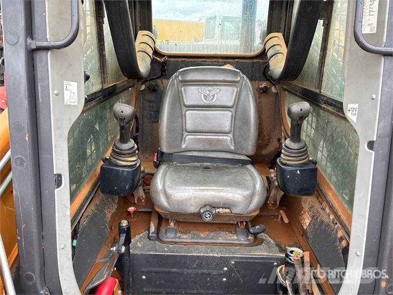 CASE TV370B Two-Speed Compact Track Loader Kompaktlaadurid