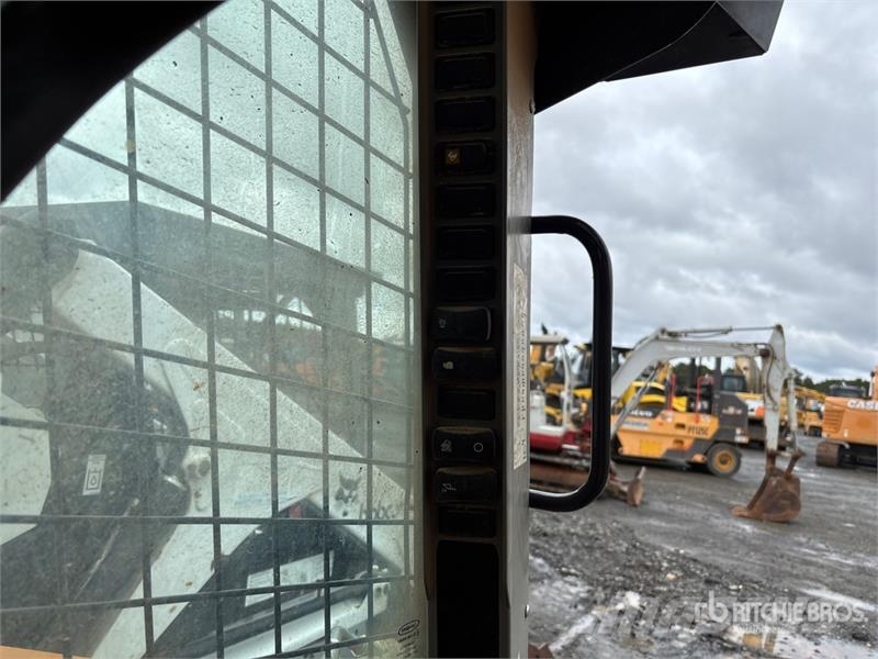 CASE TV370B Two-Speed Compact Track Loader Kompaktlaadurid