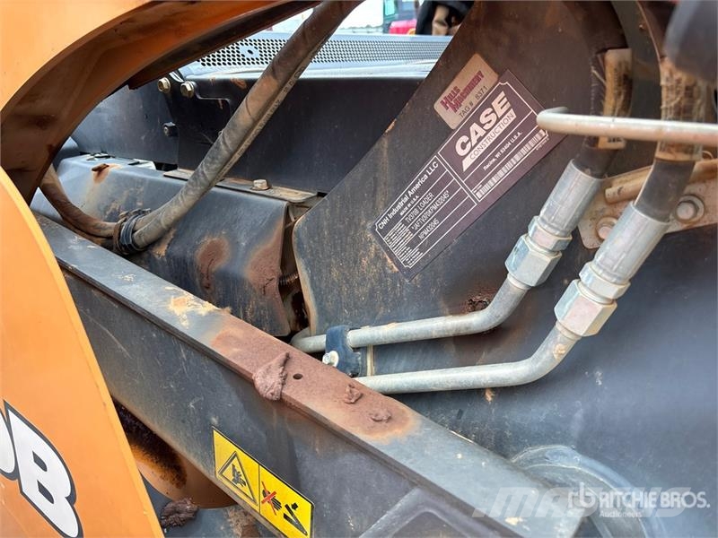 CASE TV370B Two-Speed Compact Track Loader Kompaktlaadurid