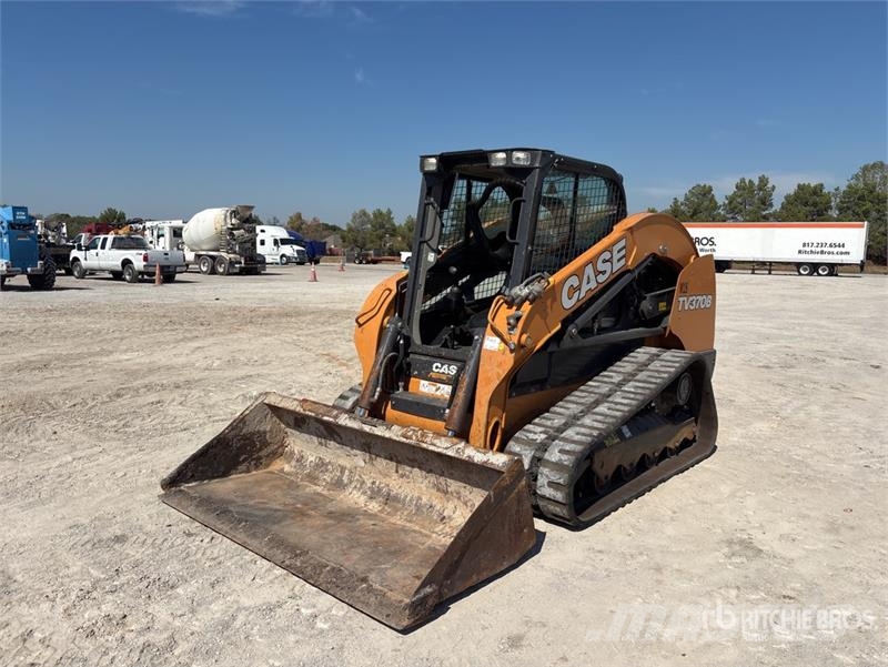 CASE TV370B Two-Speed Compact Track Loader  스키드로더