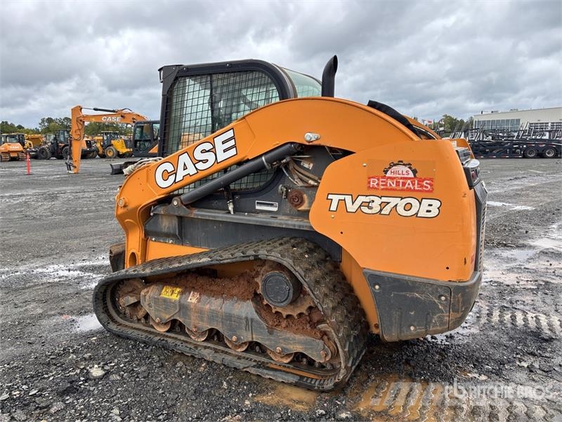 CASE TV370B Two-Speed Compact Track Loader Kompaktlaadurid