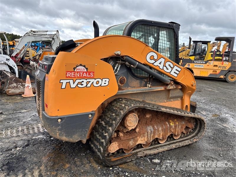 CASE TV370B Two-Speed Compact Track Loader Kompaktlaadurid