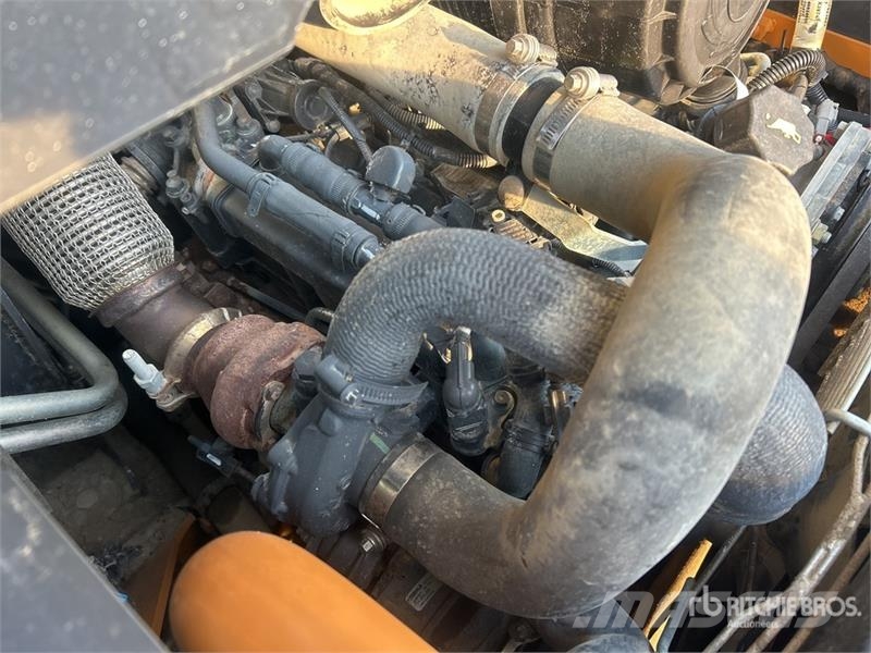 CASE TV370B Two-Speed Compact Track Loader Skid steer mini nakladalci