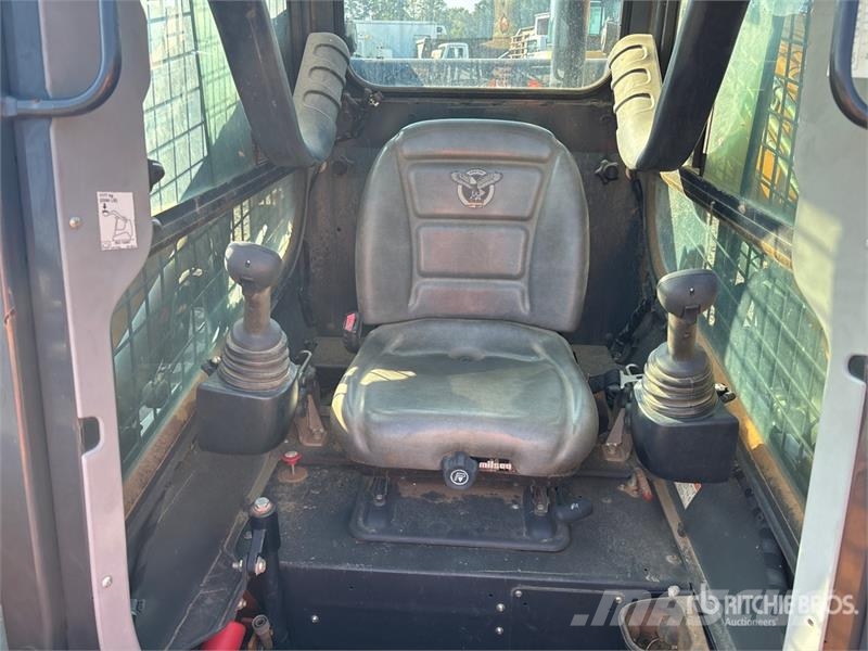 CASE TV370B Two-Speed Compact Track Loader Skid steer mini nakladalci