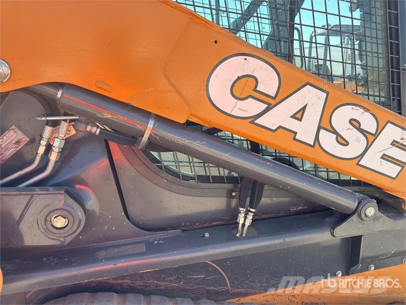 CASE TV370B Two-Speed Compact Track Loader  스키드로더