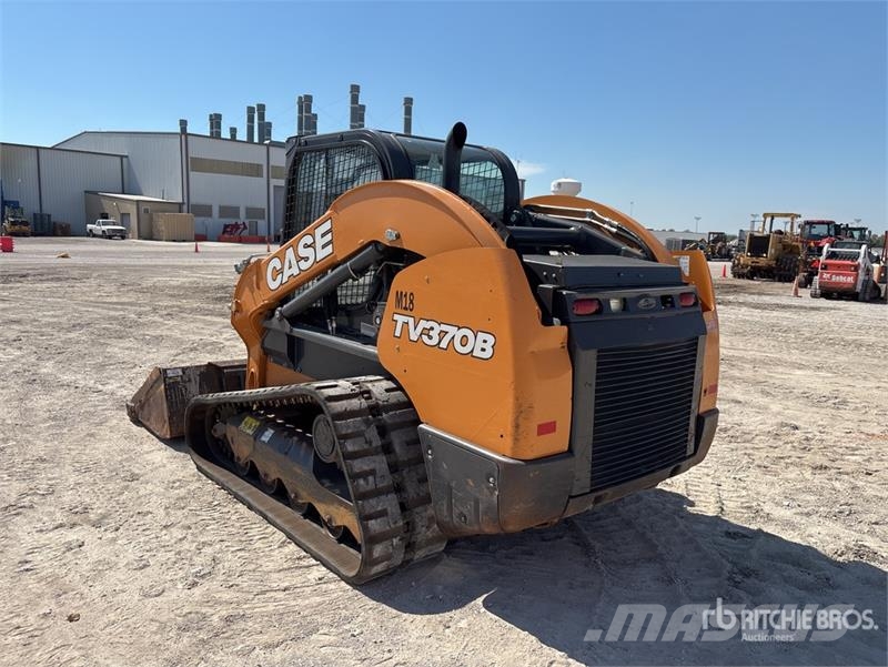CASE TV370B Two-Speed Compact Track Loader  스키드로더