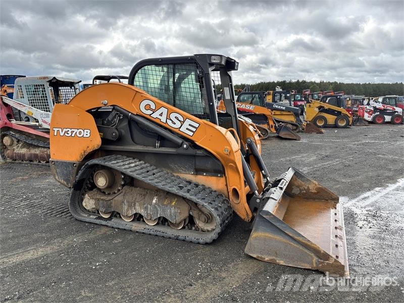 CASE TV370B Two-Speed Compact Track Loader Kompaktlaadurid
