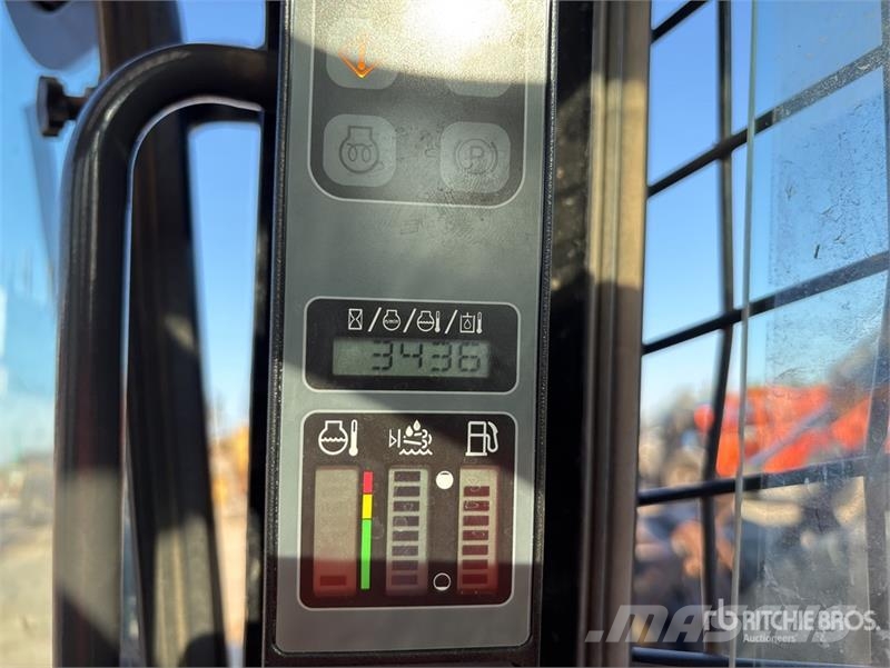 CASE TV380 Compact Track Loader Skid steer mini utovarivači