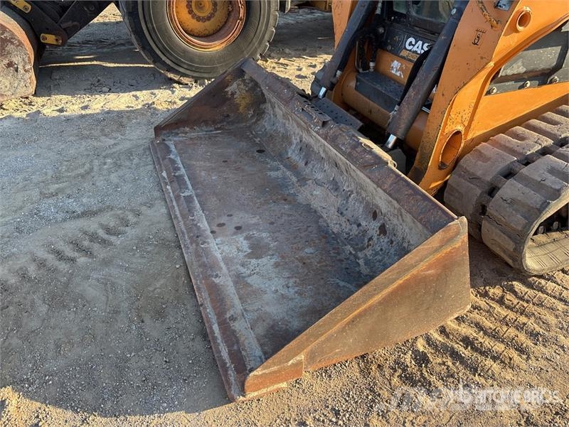 CASE TV380 Compact Track Loader Skid steer mini utovarivači