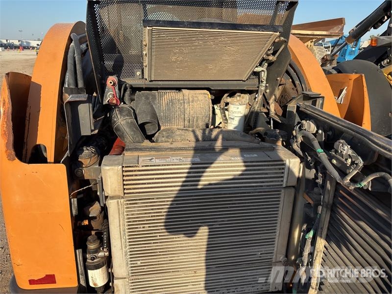 CASE TV380 Compact Track Loader Skid steer mini utovarivači
