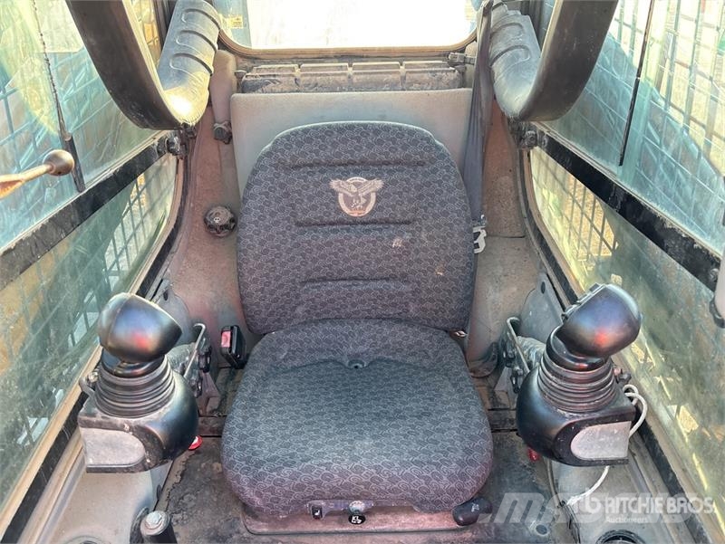 CASE TV380 Two-Speed Compact Track Loader Skid steer mini utovarivači