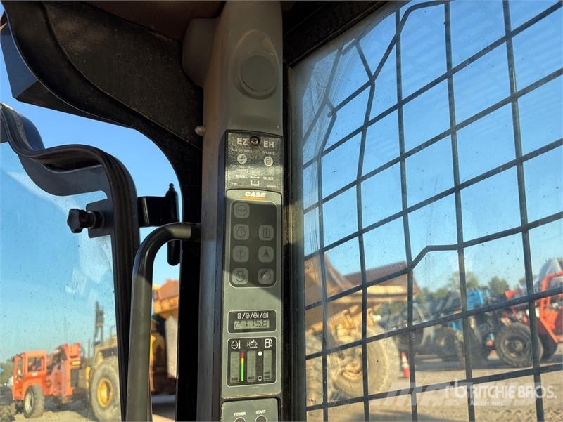 CASE TV380 Two-Speed Compact Track Loader Skid steer mini utovarivači