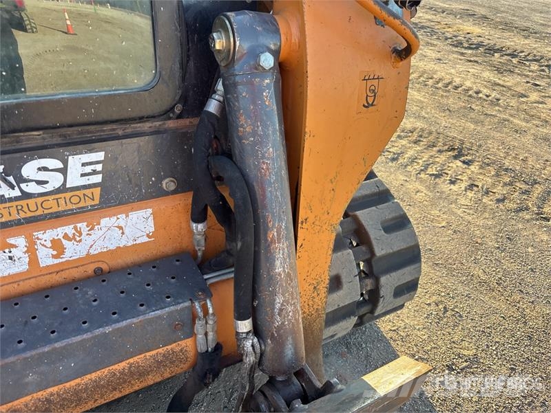 CASE TV380 Two-Speed Compact Track Loader Skid steer mini utovarivači
