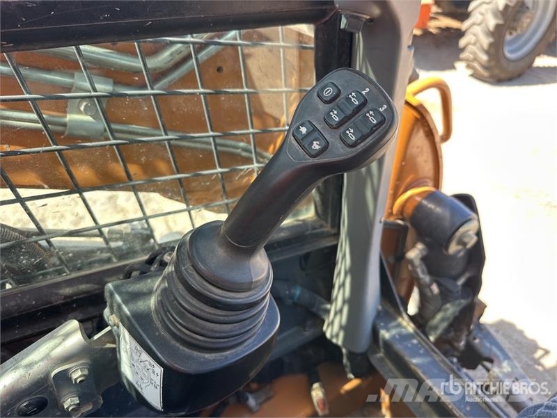 CASE TV450B Kompaktlader