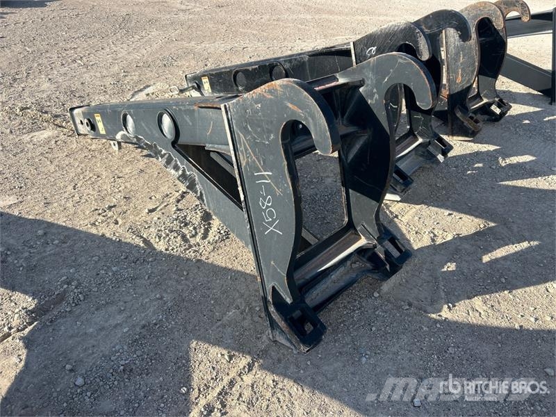 CAT 11905 lb Material Handling Arm - Fits CAT 914-938 Egyéb alkatrészek