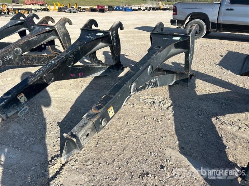 CAT 11905 lb Material Handling Arm - Fits CAT 914-938 Egyéb alkatrészek