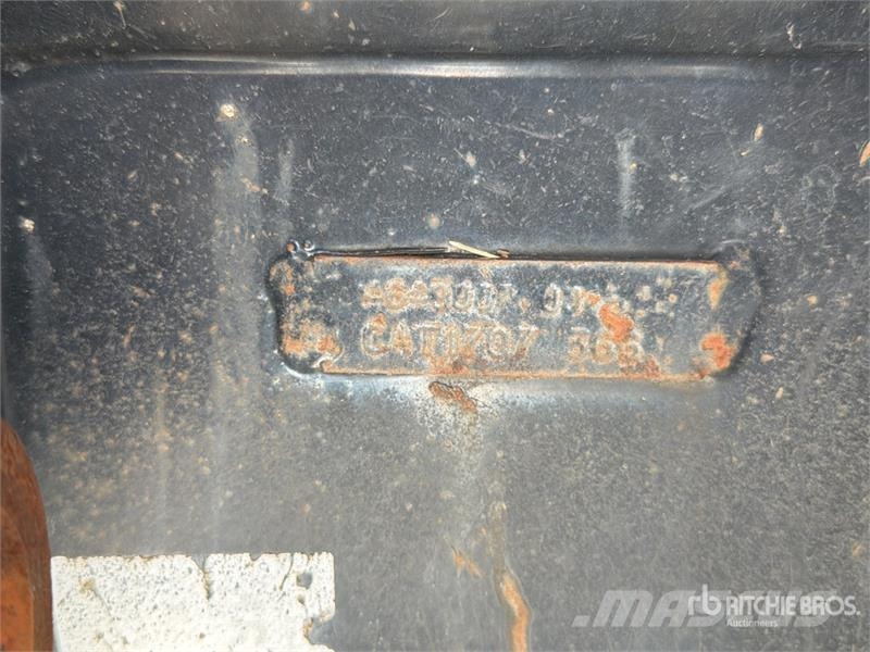 CAT 12 in Digging Excavator Bucket دلاء
