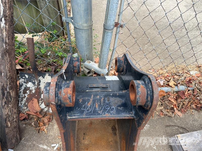 CAT 12 in Digging Excavator Bucket دلاء