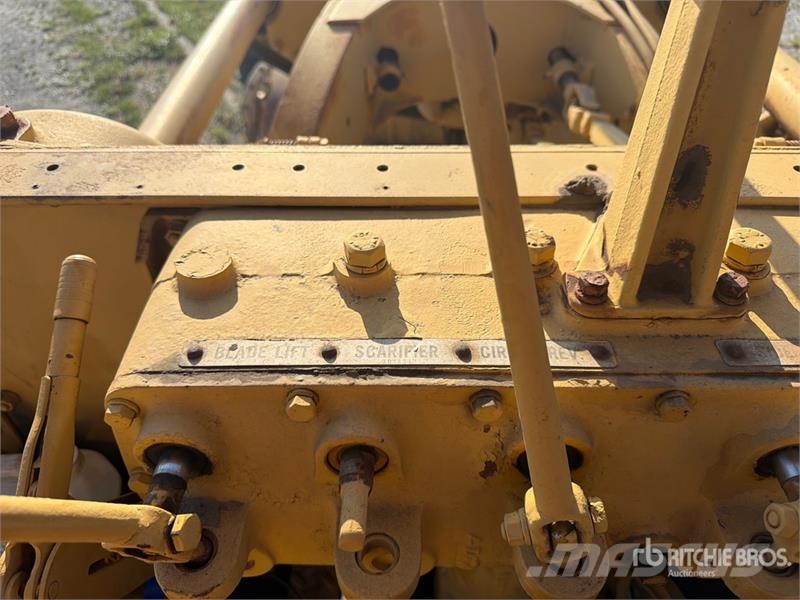 CAT 120 Motor Grader Graders