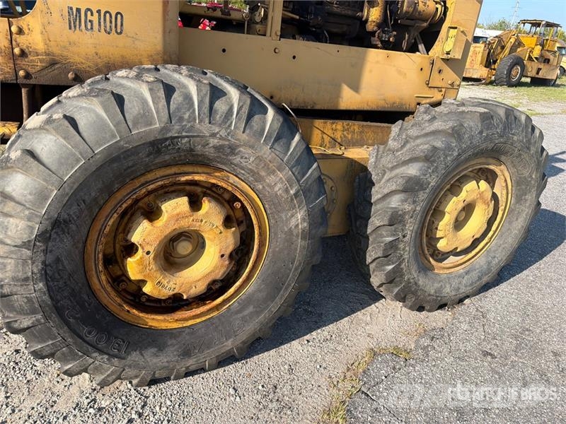 CAT 120 Motor Grader Graders