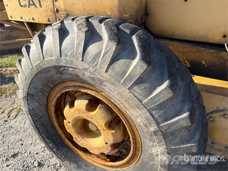 CAT 120 Motor Grader Graders