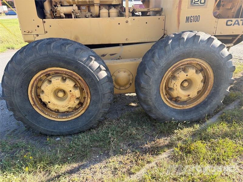 CAT 120 Motor Grader Graders