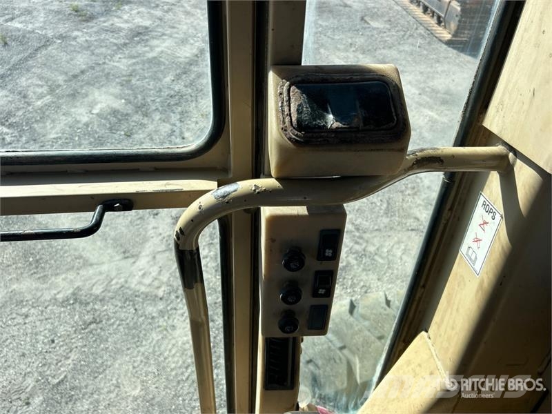 CAT 12H Motor Grader (Inoperable) معدات تمهيد الطرق